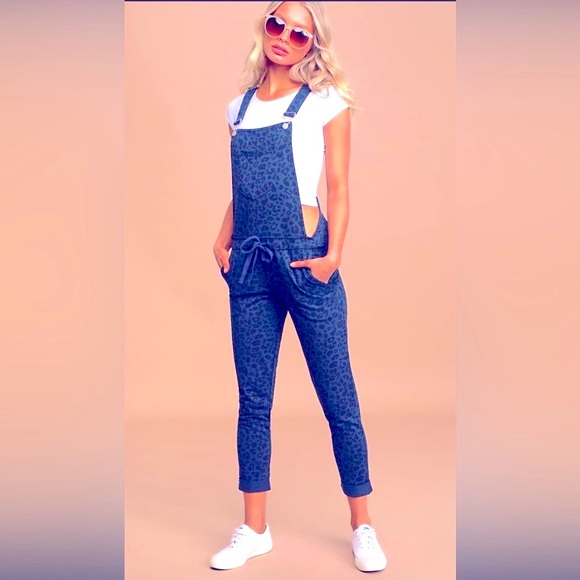 Z supply Mureile Navy Blue Leopard Print knit Overalls in medium - Picture 3 of 12